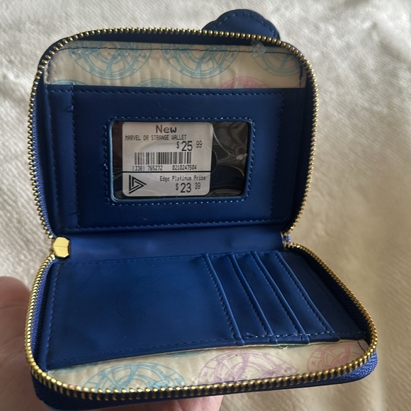 Dr Strange Loungefly Wallet BNWT - Picture 3 of 3